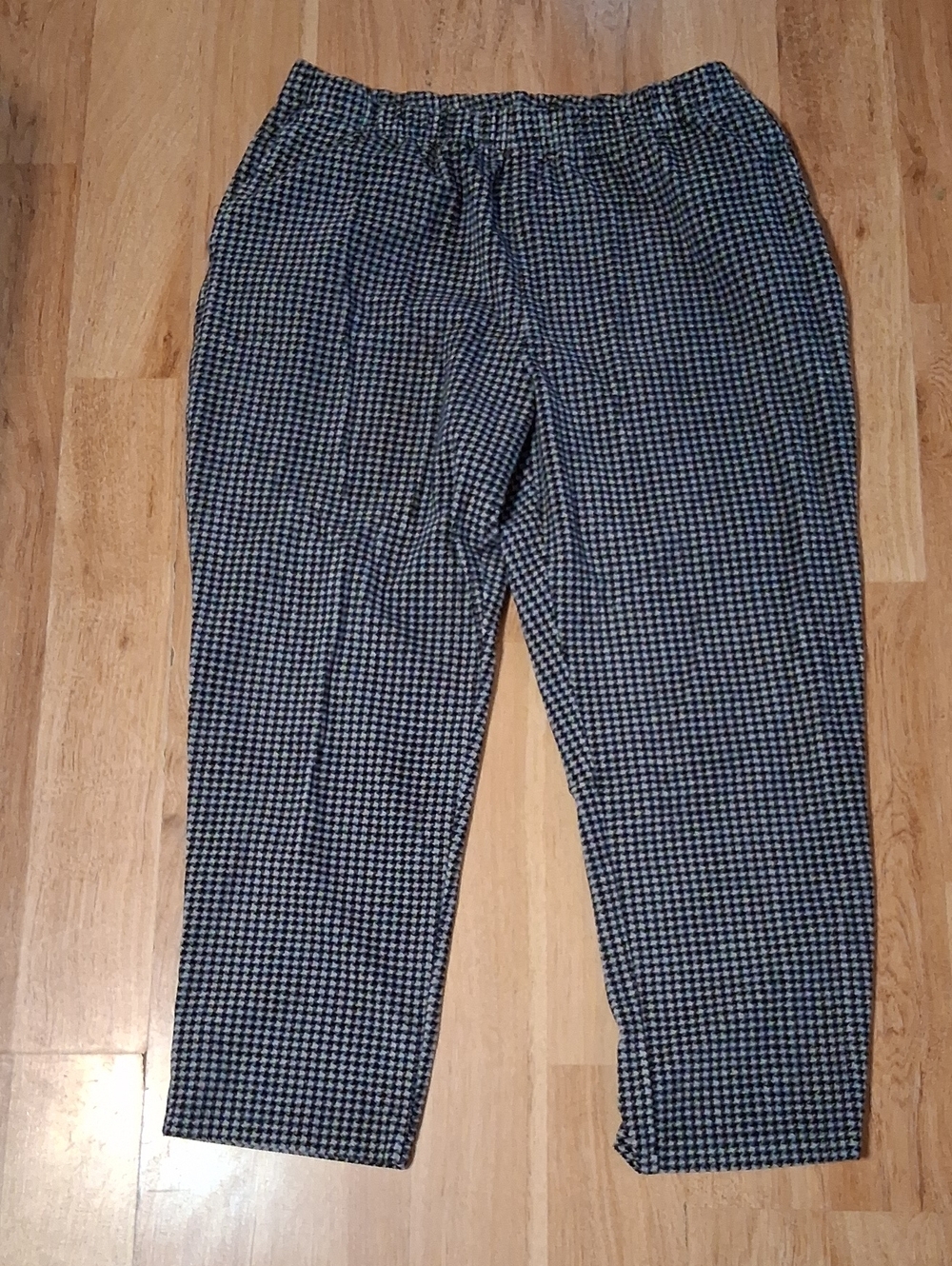 Lands' End Women's Black & White Houndstooth Pull-On Pants With Pockets